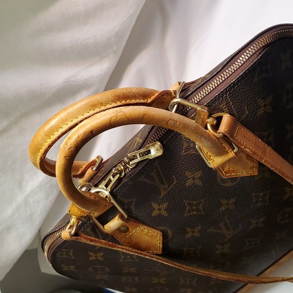 Louis Vuitton Handbag- - Picture 12 of 16